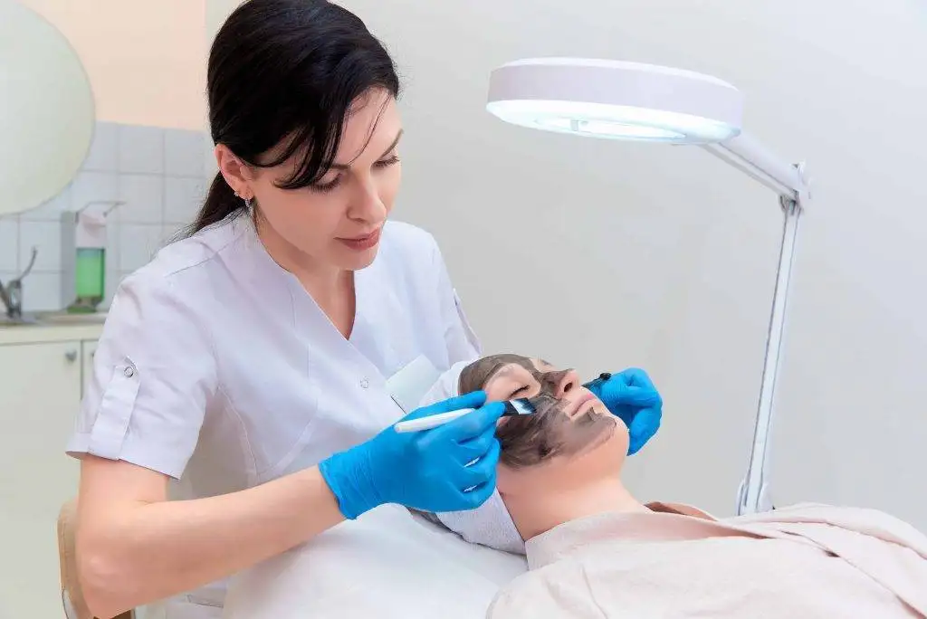 CARBON LASER PEEL